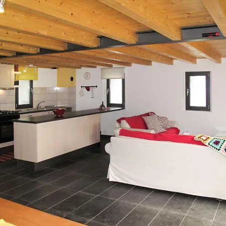 Rustico De Leoni By Interhome
