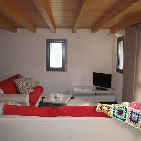 Rustico De Leoni By Interhome Castro